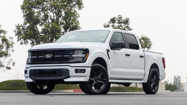 Ford F-150 Lobo Reviewed: 5 Best & 5 Worst Features
