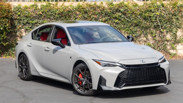 2026 Lexus IS 350 F Sport Review: The Last of Its Kind Still Rocks